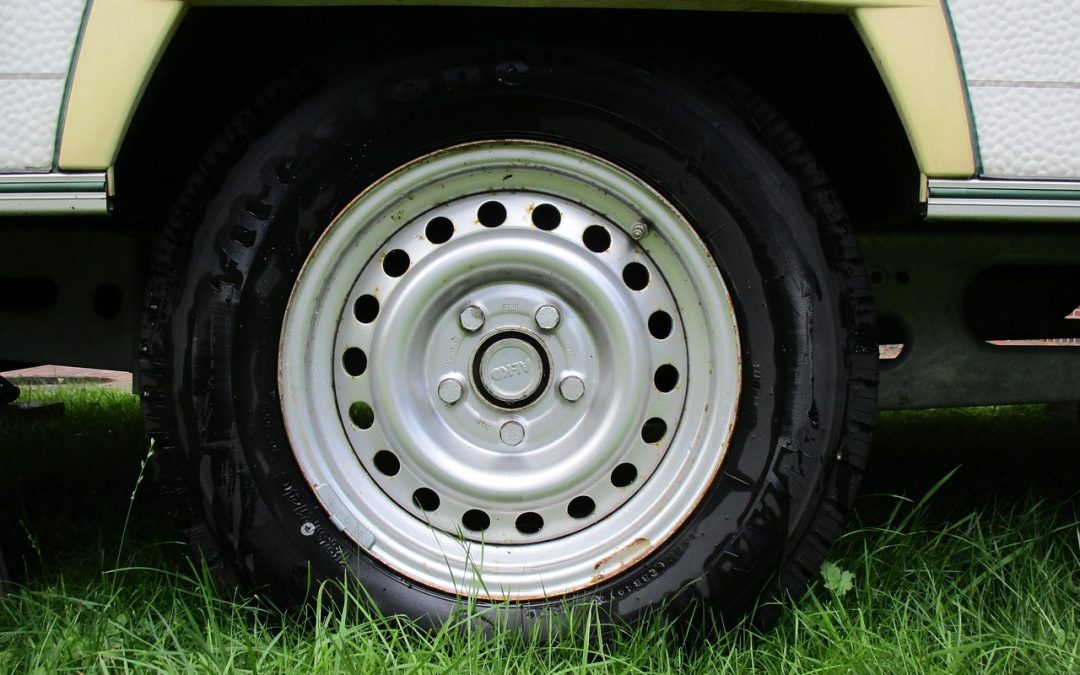 How Do You Level a Caravan Without Using Ramps?